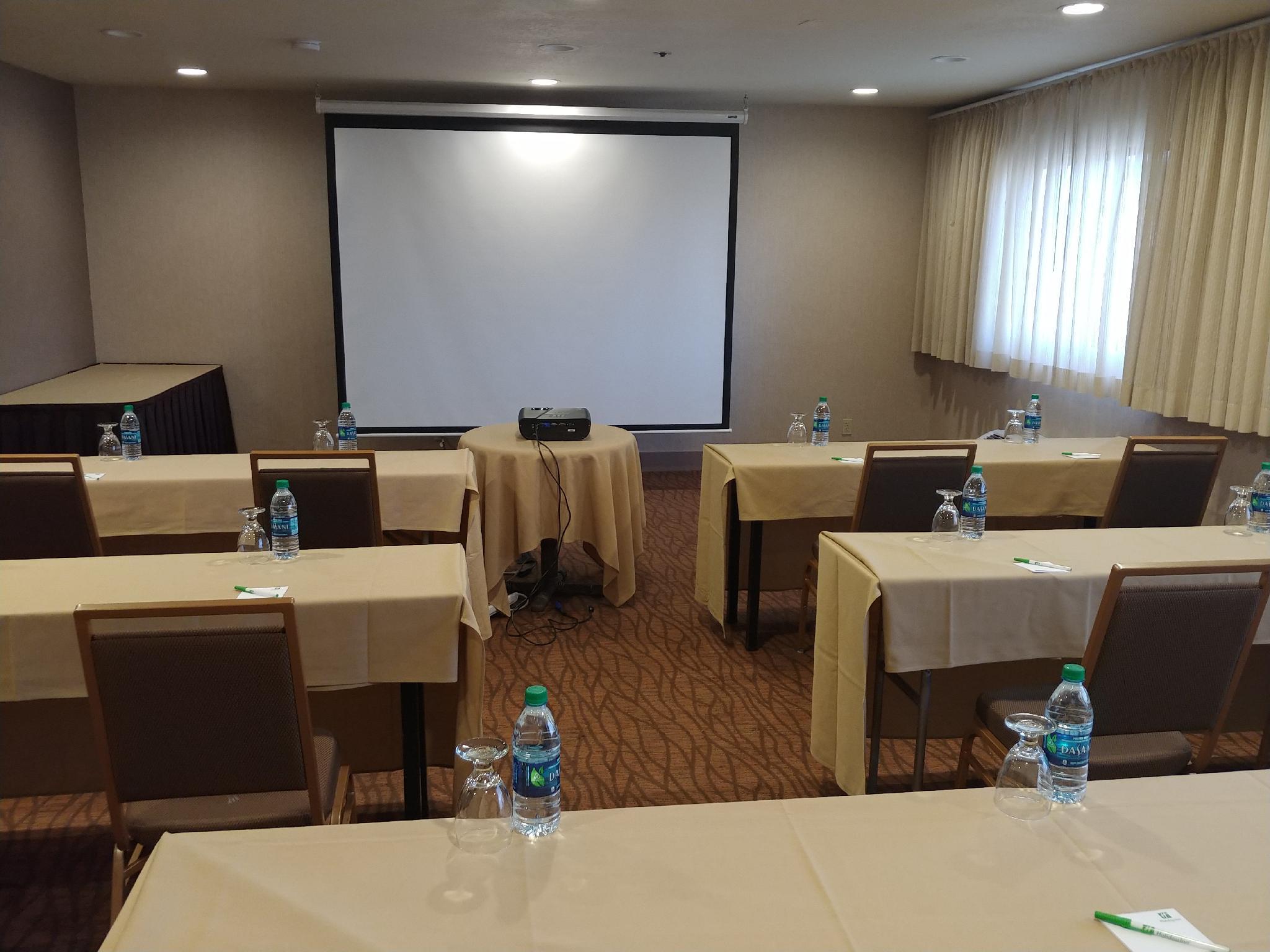 Santa Ana-orange County Airport By Ihg