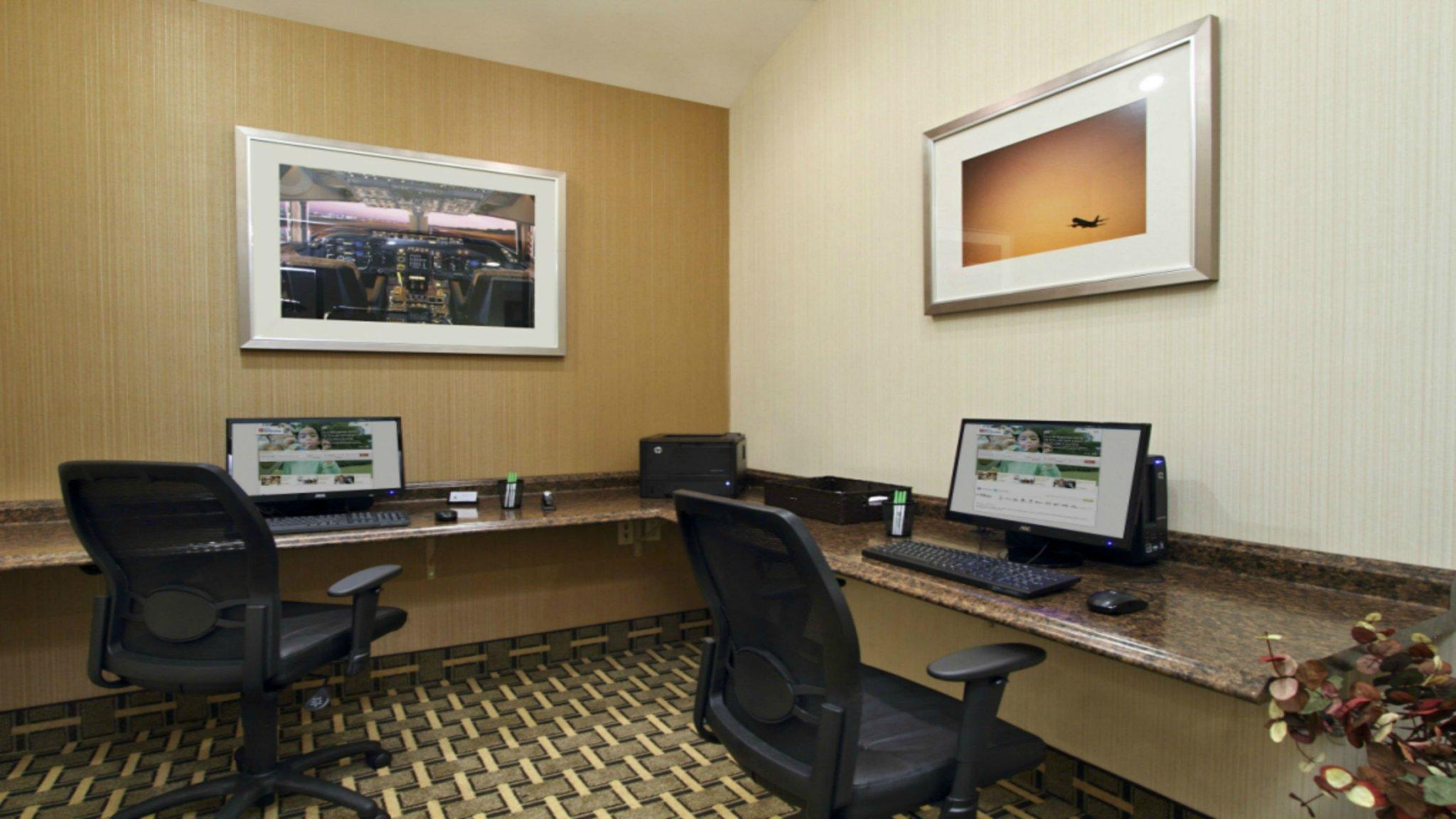 Hotel Santa Ana-orange County Airport By Ihg 3*